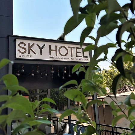 Sky Hotel Prizren Eksteriør billede
