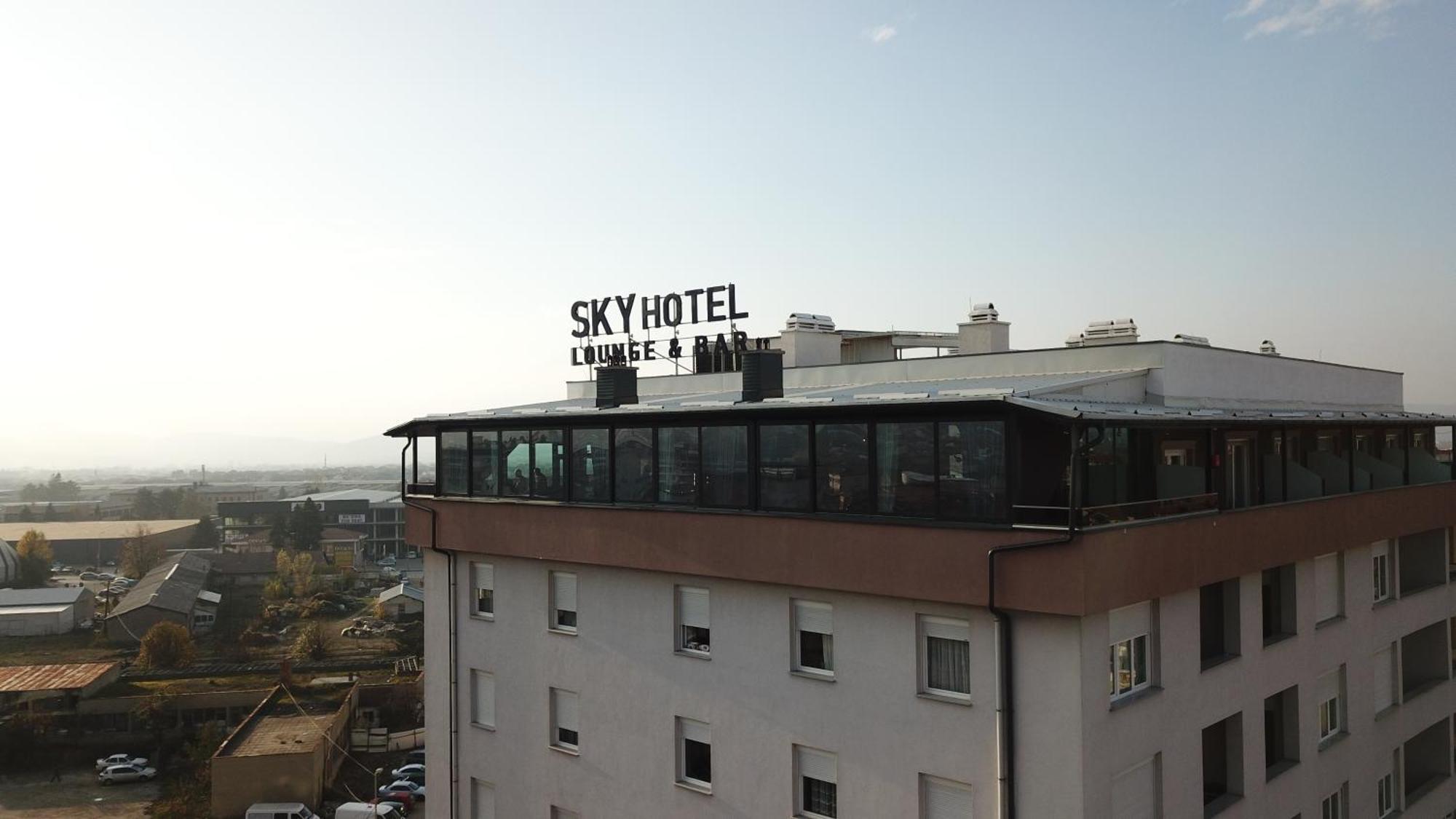 Sky Hotel Prizren Eksteriør billede