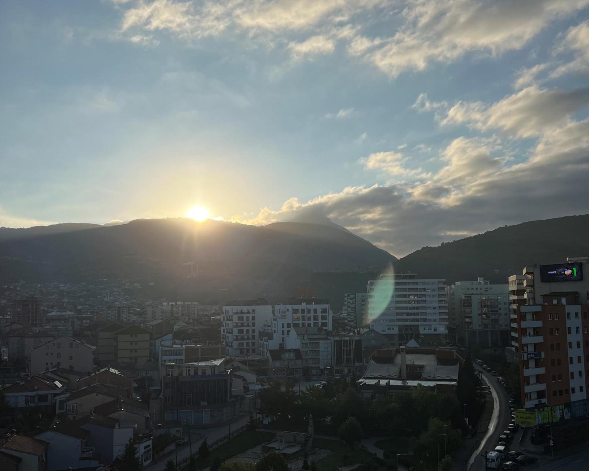 Sky Hotel Prizren Eksteriør billede